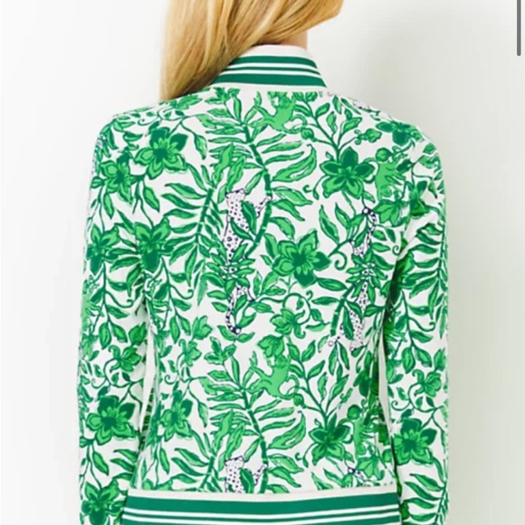 Lilly Pulitzer “lil escape plan” pattern Jacket - Picture 2 of 12
